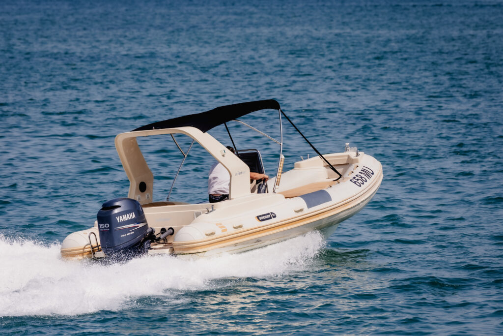 rent-a-boat-val-6-2025-58